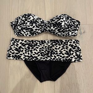 Adorable Kenneth Cole 2 Piece Swimsuit
